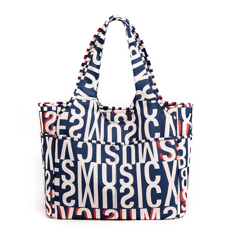 Handbag with fashion print