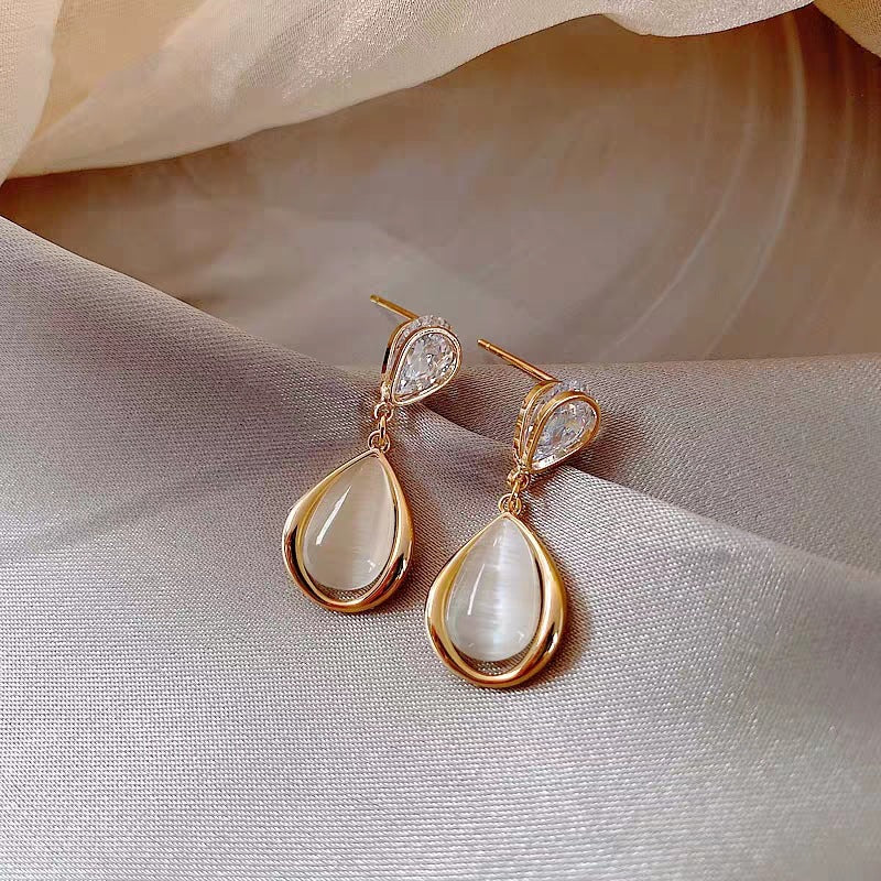 Teardrop Cat's Eye Earrings