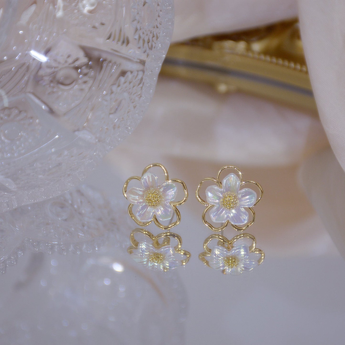14K Gold Flower Earrings