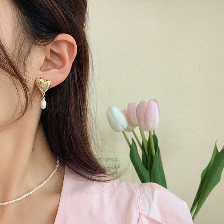 Tulip Pearl Earrings