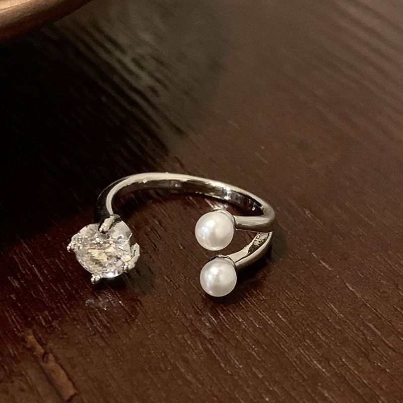 Teardrop Zirconia Minimalist Ring