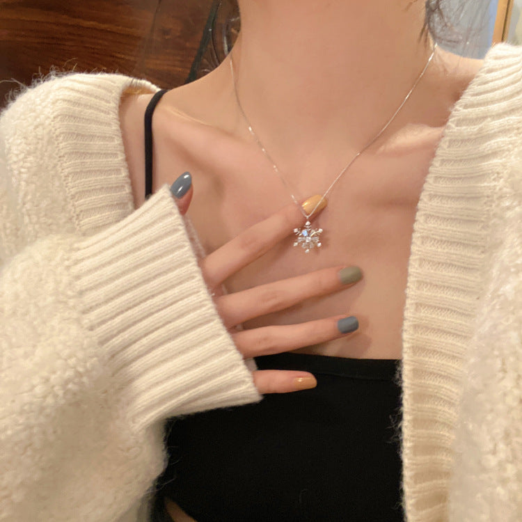 Spinning Snowflake Necklace