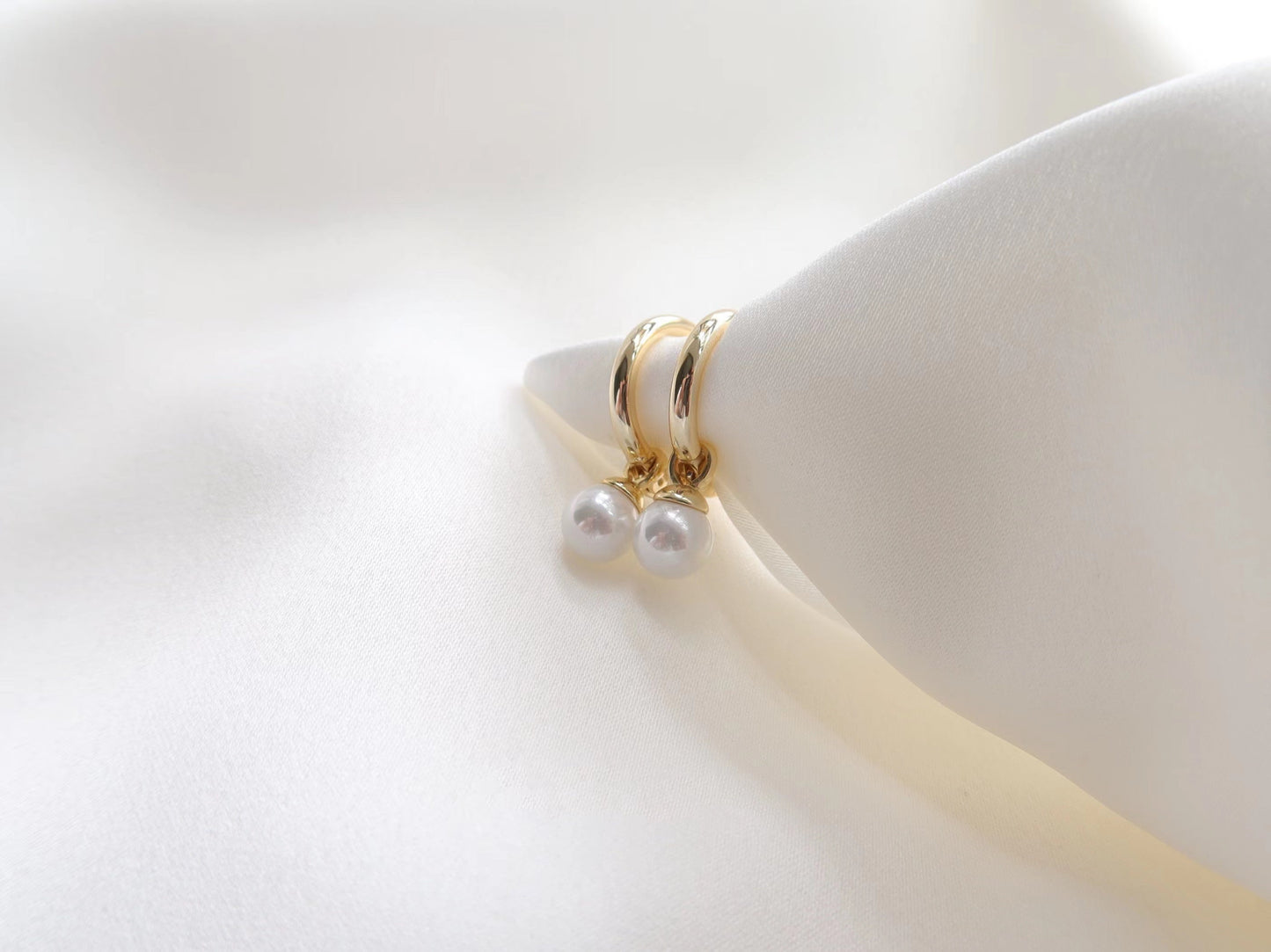 Natural Pearl Earrings in Sterling Silver with Gold Plating