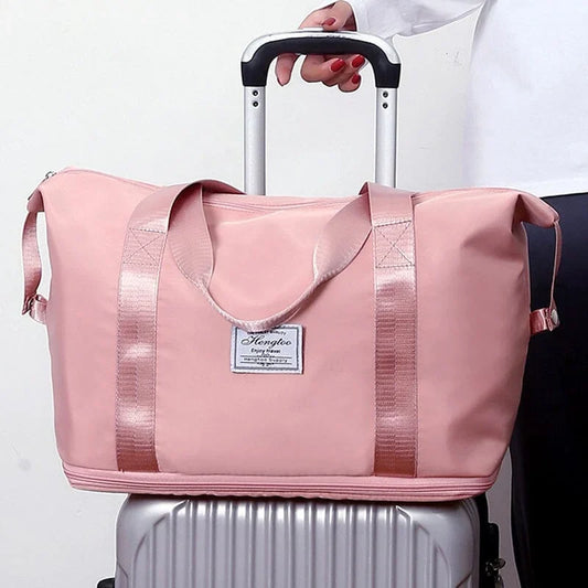 High capacity double layer suitcase for wet separation
