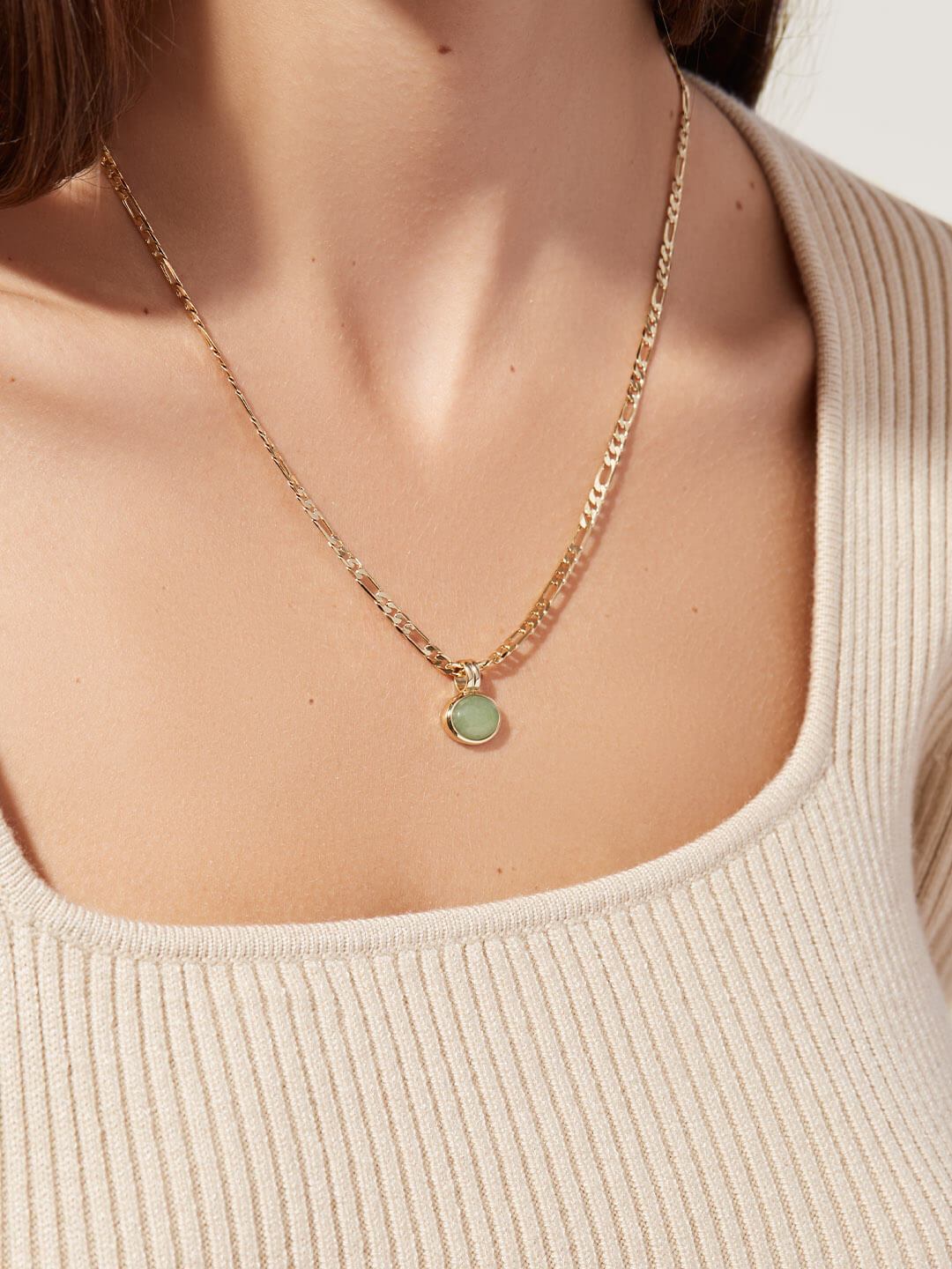 Jade oval pendant necklace
