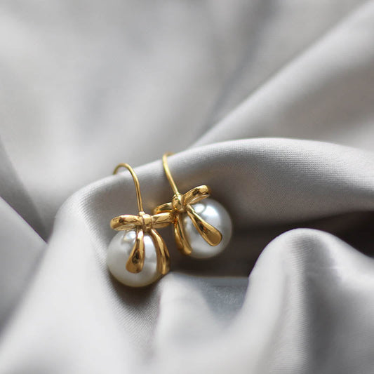 Bow Pearl Earrings