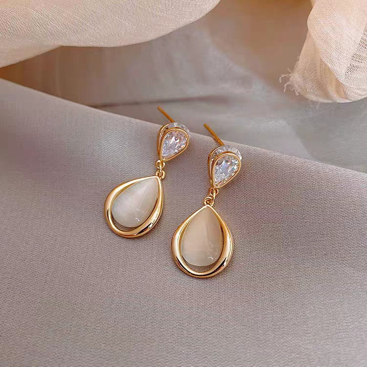 Teardrop Cat's Eye Earrings
