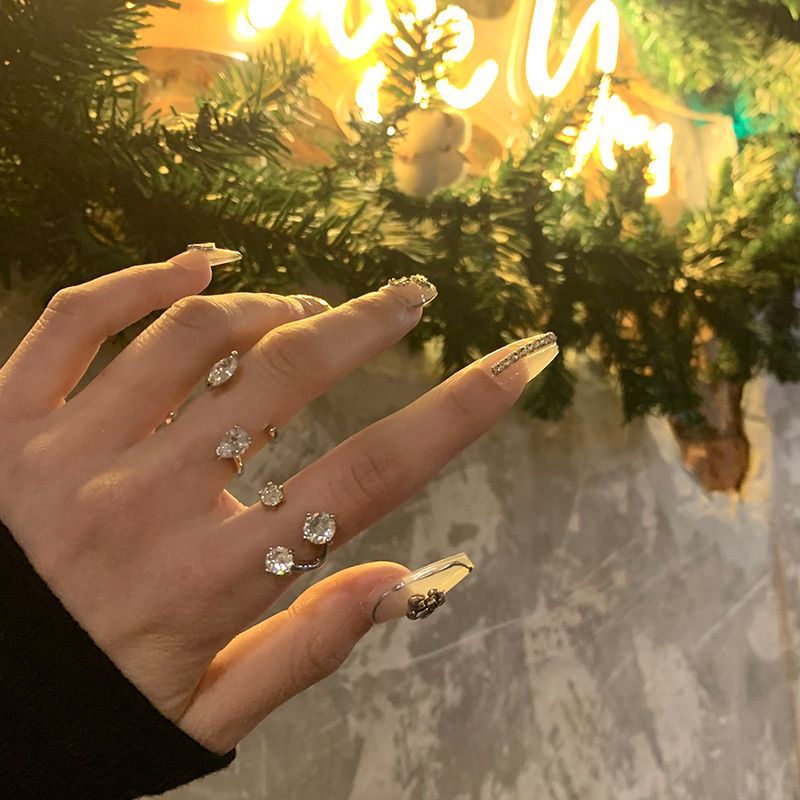 Teardrop Zirconia Minimalist Ring