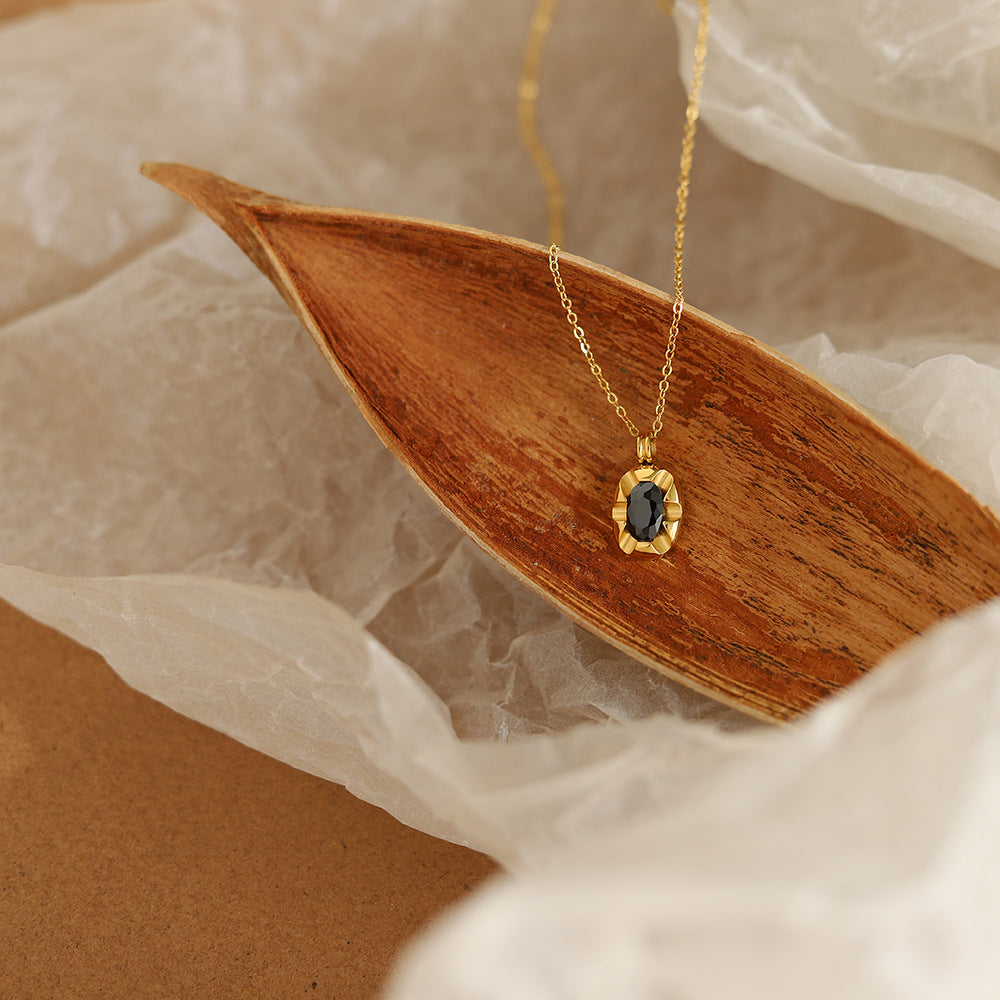 Elegant Black Diamond Vintage Oval Necklace