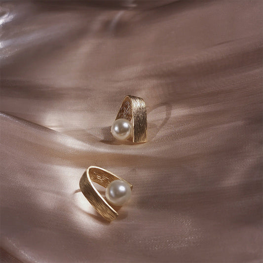 Metal Pearl Earrings