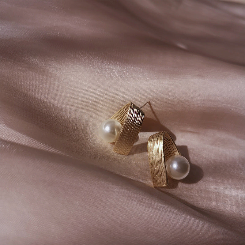 Metal Pearl Earrings