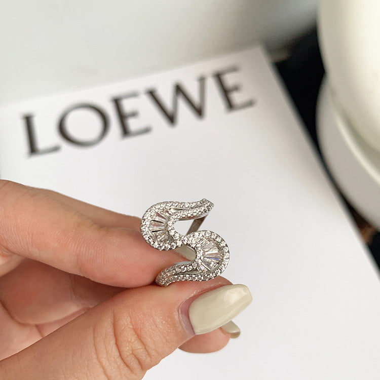 S-shaped Zirconia Ring