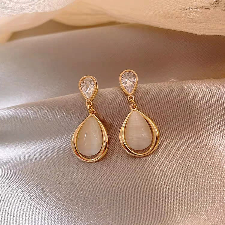 Teardrop Cat's Eye Earrings