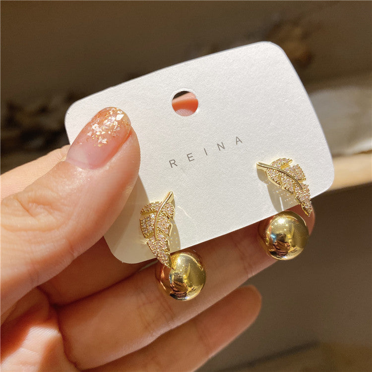 Crystal leaves and pearl earrings