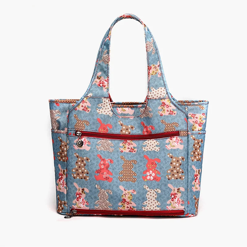 Handbag with fashion print
