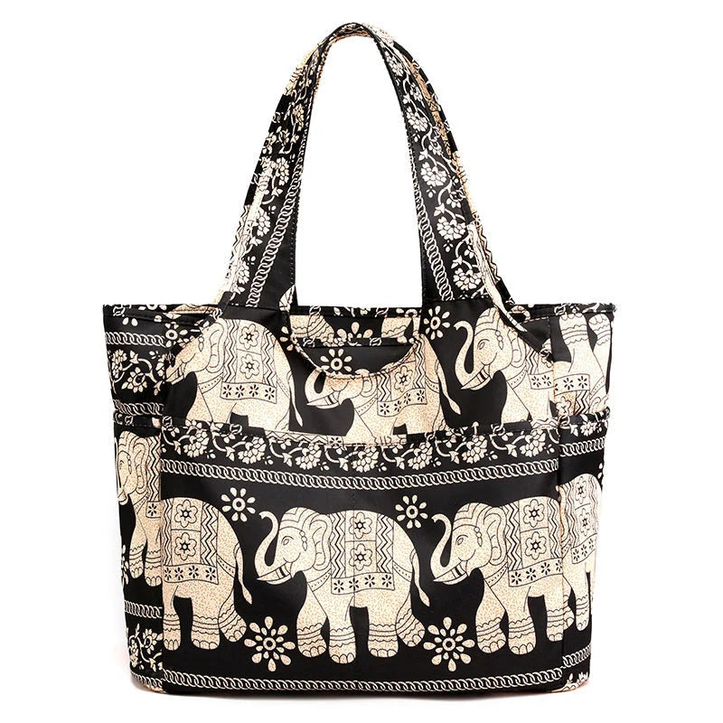 Handbag with fashion print