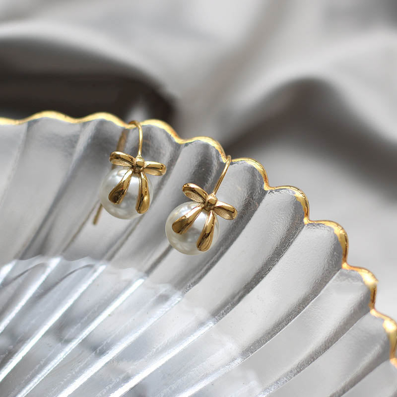 Bow Pearl Earrings
