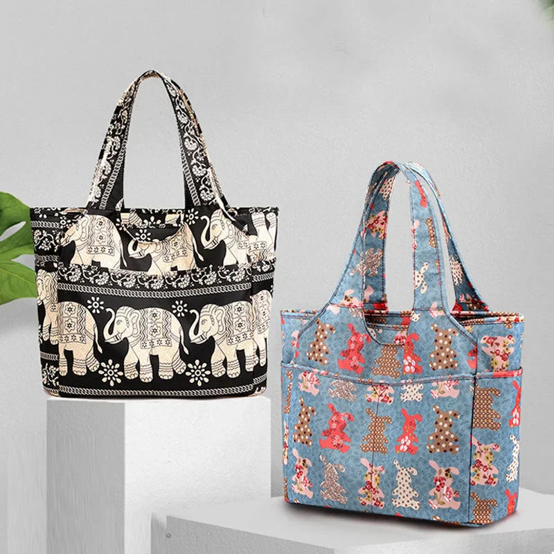 Handbag with fashion print
