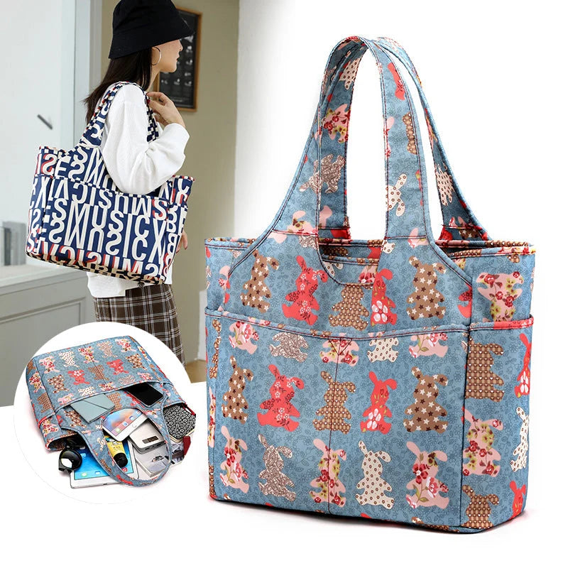 Handbag with fashion print